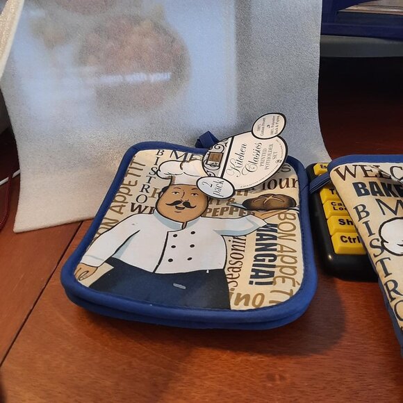 NEW With Tag ! 2x2Pcs Printed Set 1 Oven Mitt & Pot Holder Fat Chef Total 4 Pcs - Picture 3 of 3